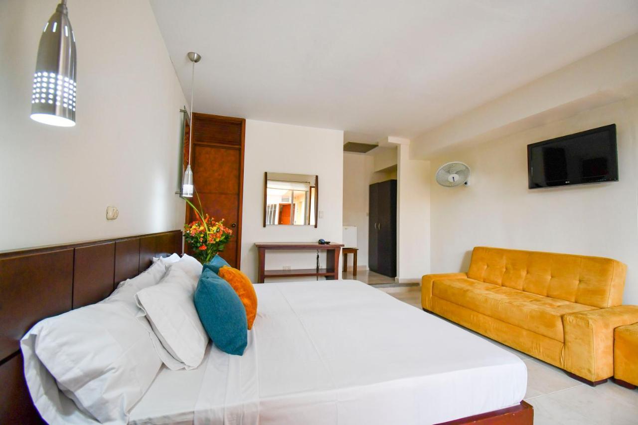 Hotel Monarca Armenia מראה חיצוני תמונה