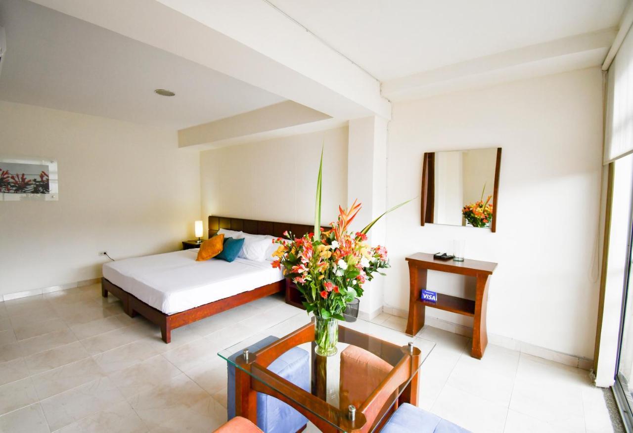 Hotel Monarca Armenia מראה חיצוני תמונה