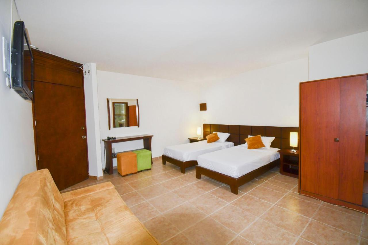 Hotel Monarca Armenia מראה חיצוני תמונה