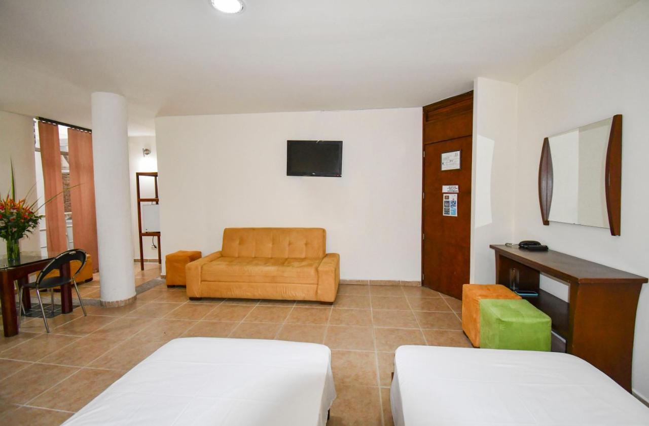 Hotel Monarca Armenia מראה חיצוני תמונה
