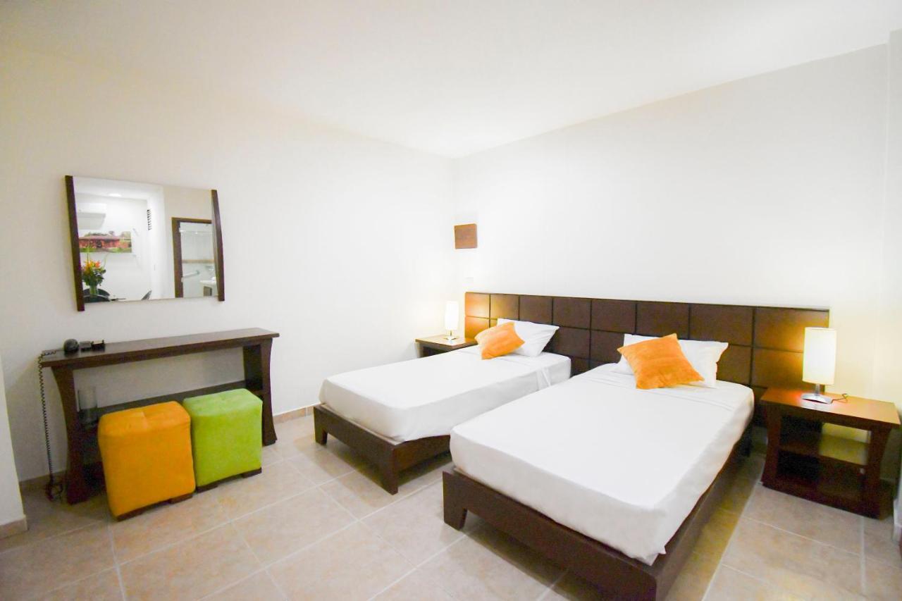 Hotel Monarca Armenia מראה חיצוני תמונה